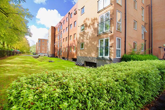 2 Bedroom Flat To Rent In Pavilion Close, Leicester, Leicestershire, LE2
