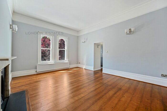 2 Bedroom Flat To Rent In Wellesley Road, Chiswick, W4