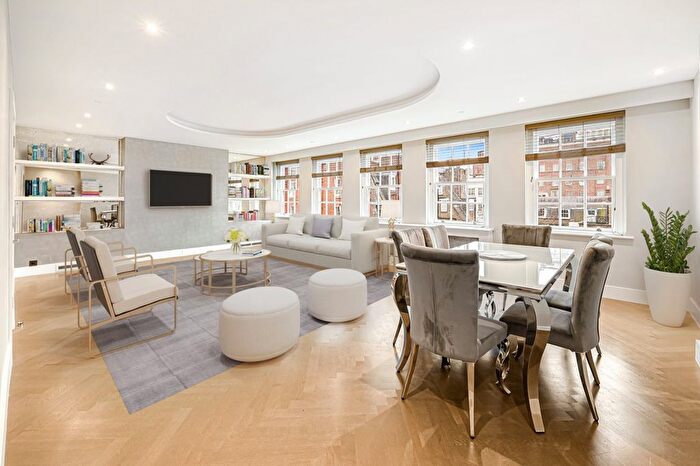 2 Bedroom Flat To Rent In Upper Brook Street, Marble Arch, W1K