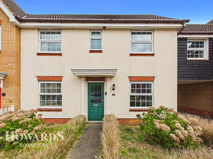 4 Bedroom Terraced House For Sale In Abbeydale, Carlton Colville, NR33