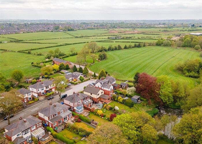 3 Bedroom Semi-Detached House For Sale In Crosby Road, Radcliffe, Manchester, Greater Manchester, M26