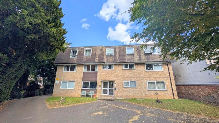 2 Bedroom Apartment To Rent In Sudbury Court, Ramsbury Road, St. Albans, Hertfordshire, AL1