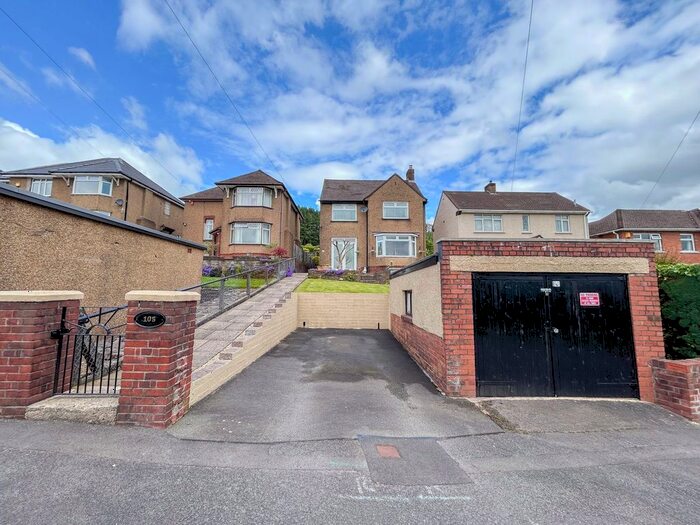 3 Bedroom Detached House For Sale In Usk Road, Pontypool, NP4