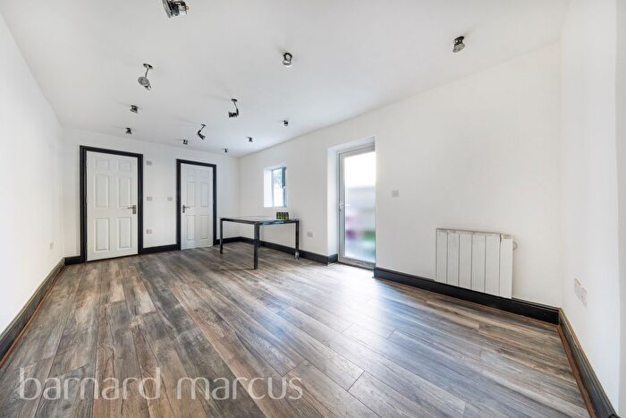 2 Bedroom Flat To Rent In Waddon Road, Croydon, CR0