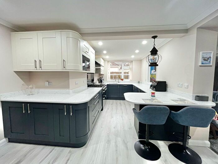 4 Bedroom Bungalow For Sale In Dungeness Road, Lydd, TN29