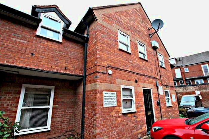1 Bedroom Flat To Rent In Wyatt's Mews, Off Union Street, Worcester, WR1
