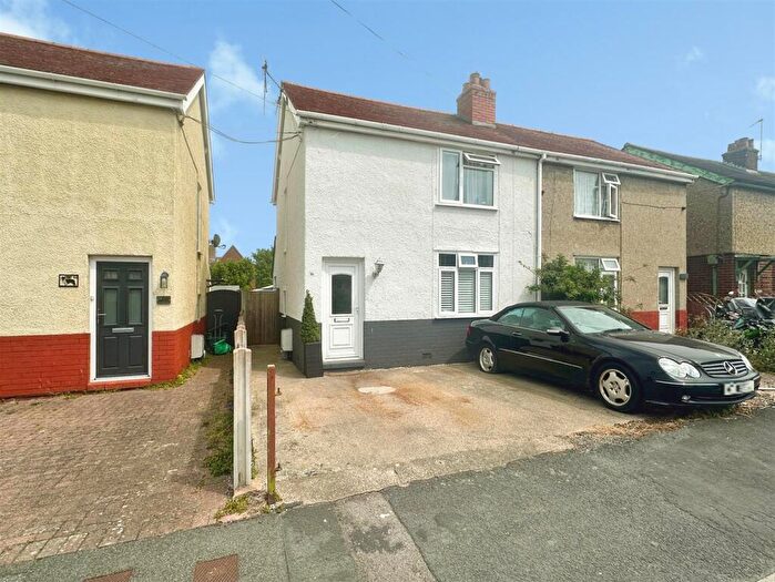2 Bedroom Semi-Detached House For Sale In Sydenham Avenue, Abergele, LL22