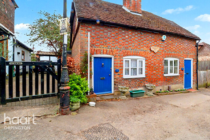 2 Bedroom Cottage For Sale In Pleasant View Place, Orpington, BR6