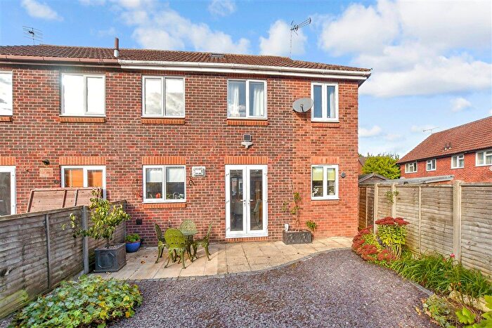 4 Bedroom End Of Terrace House For Sale In Turner Avenue, Cranbrook, Kent, TN17