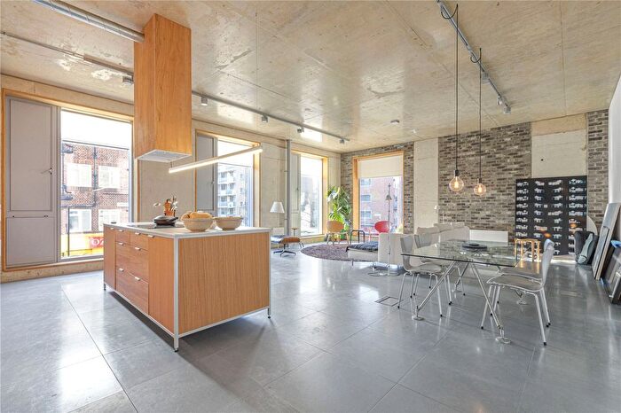 2 Bedroom Flat To Rent In Orsman Road, Hoxton, London, N1