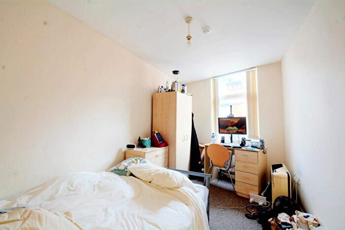 5 Bedroom Terraced House To Rent In Peveril Street, Nottingham, NG7