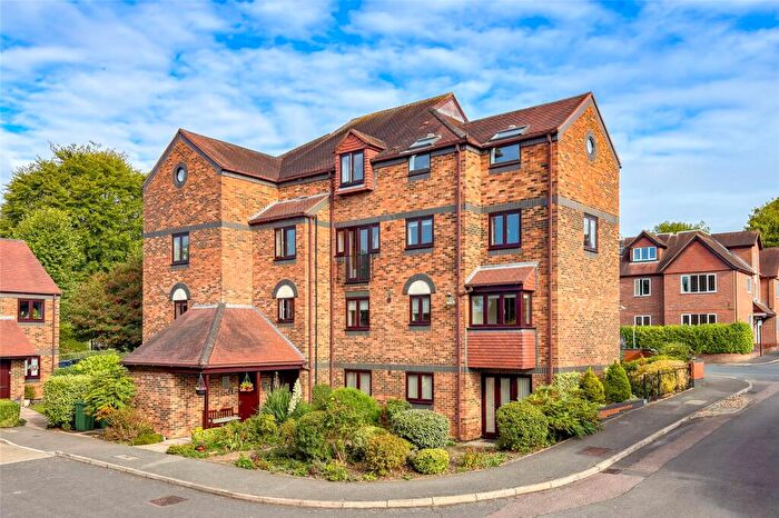 1 Bedroom Apartment For Sale In Belmont Hill, St. Albans, Hertfordshire, AL1