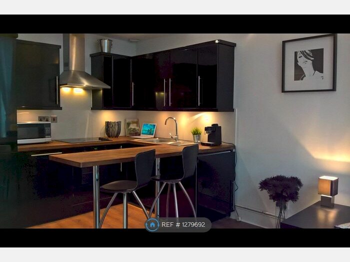 2 Bedroom Flat To Rent In Perham Road, London, W14
