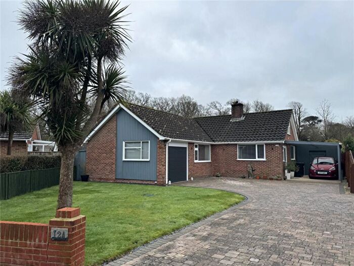 3 Bedroom Bungalow For Sale In Firmount Close, Everton, Lymington, SO41