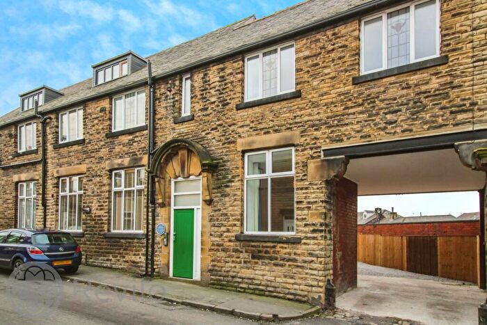 2 Bedroom Flat To Rent In Litho House, Leah Street, OL15