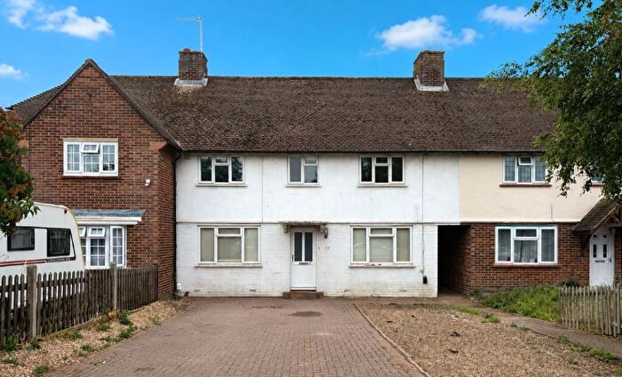 4 Bedroom Terraced House For Sale In Burwood Road, Hersham, Walton-on-Thames, Surrey, KT12