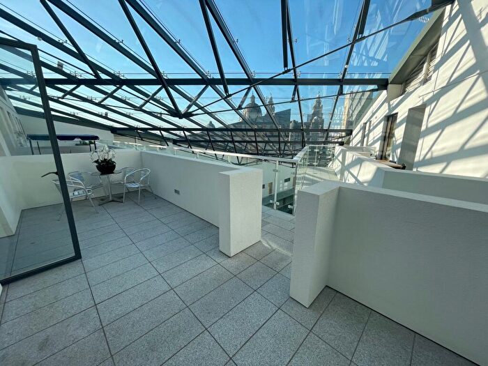 2 Bedroom Apartment To Rent In Mann Island, Liverpool City Centre, L3