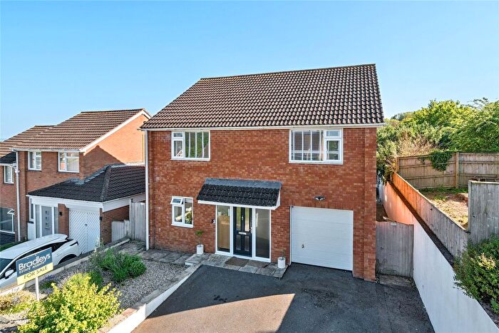4 Bedroom Detached House For Sale In Peterborough Road, Exeter, Devon, EX4