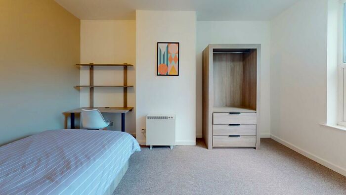 2 Bedroom Flat To Rent In Village Avenue, Burley, Leeds, LS4