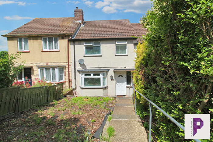 3 Bedroom Terraced House For Sale In Dagmar Road, Chatham, ME4