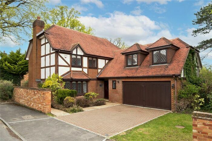 5 Bedroom Detached House To Rent In The Grange, Midway, Walton-On-Thames, Surrey, KT12