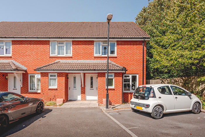 2 Bedroom End Of Terrace House For Sale In Sanders Close, Ashton Vale, Bristol, BS3