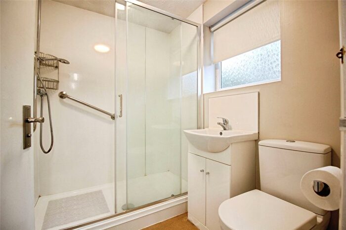 3 Bedroom Semi-Detached House For Sale In Fairford Road, Tilehurst, Reading, RG31