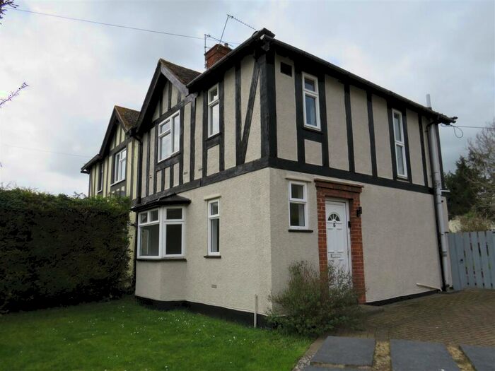 3 Bedroom Semi-Detached House To Rent In Tristram Road, Hitchin, SG5