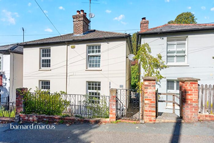 2 Bedroom Maisonette For Sale In Harrow Road East, Dorking, RH4
