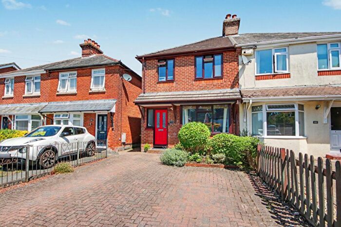 3 Bedroom Semi-Detached House For Sale In Dean Road, Bitterne Village, SO18