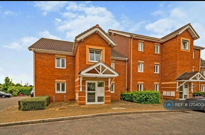 1 Bedroom Flat To Rent In Venus Close, Slough, SL2