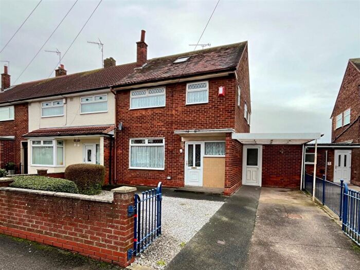 2 Bedroom End Of Terrace House For Sale In Ryedale Grove, Hull, HU9