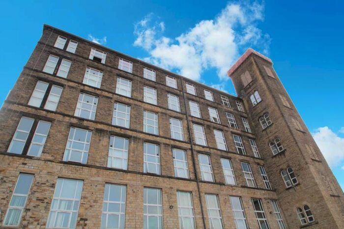 1 Bedroom Flat To Rent In Savile Court, Milnsbridge, Huddersfield, HD3