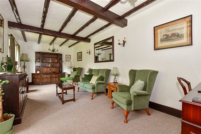 3 Bedroom Detached Bungalow For Sale In Tinkerpot Lane, West Kingsdown, Sevenoaks, Kent, TN15