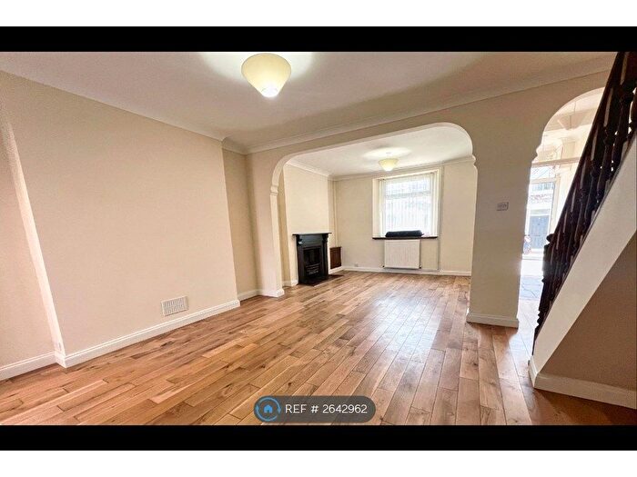 3 Bedroom Terraced House To Rent In Cheltenham Terrace, Bridgend, CF31
