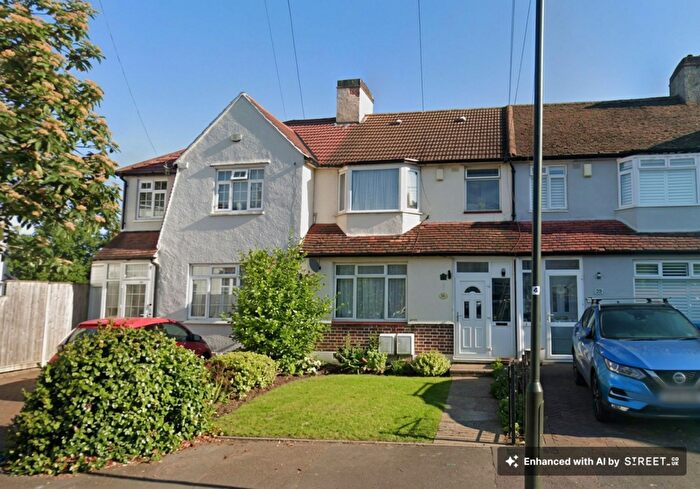 Studio To Rent In Franklin Crescent, Mitcham, CR4
