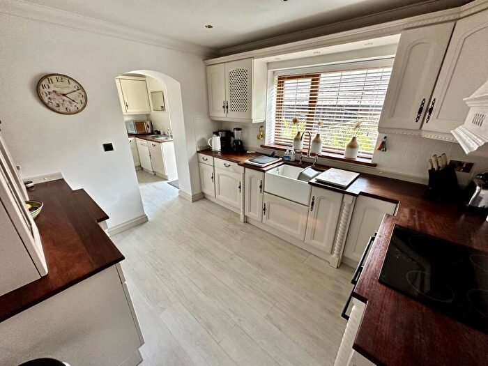 3 Bedroom Detached House To Rent In Buttercross Drive, Little Houghton, S72