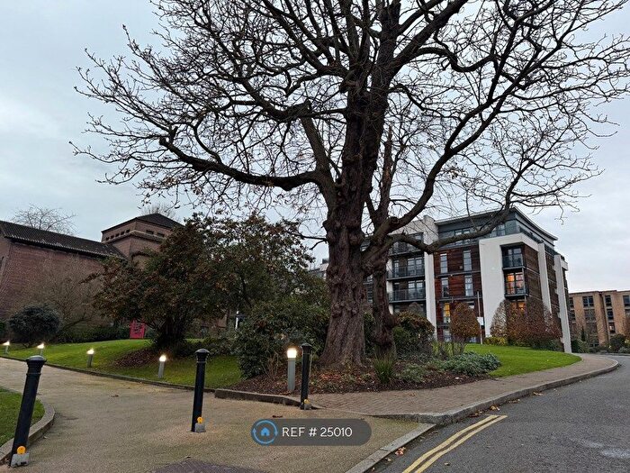 2 Bedroom Flat To Rent In Repton House, London, SW15