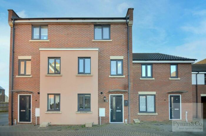 4 Bedroom Town House To Rent In Ron Hill Road, Norwich, NR8