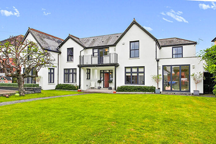 6 Bedroom Detached House For Sale In Garden Lane, Southsea, PO5