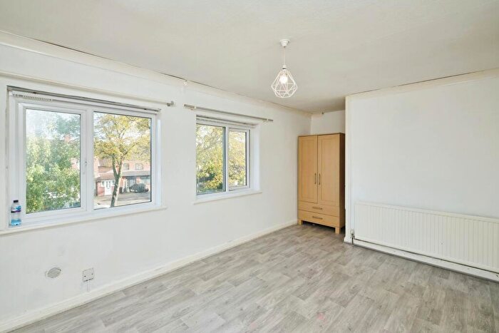 3 Bedroom Terraced House For Sale In Kitts Green Road, Birmingham, West Midlands, B33