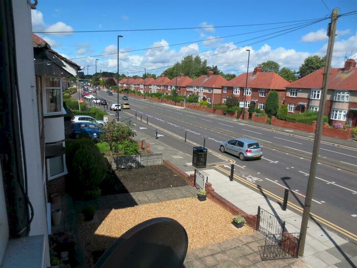 2 Bedroom Flat To Rent In Great North Road, Gosforth, Newcastle Upon Tyne, NE3
