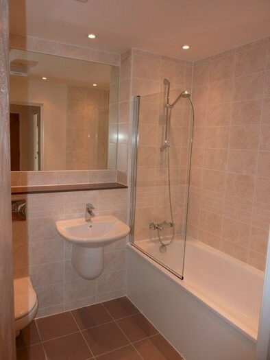 1 Bedroom Flat To Rent In Queen Mary Avenue, London, E18