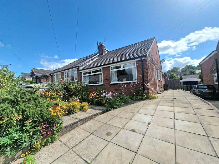 3 Bedroom Semi-Detached Bungalow For Sale In Cambridge Drive, Woodley, SK6