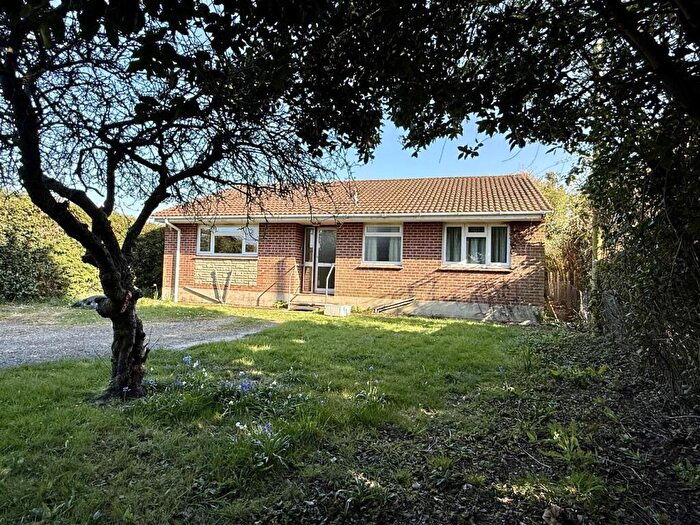 3 Bedroom Detached Bungalow For Sale In Pallance Road, Northwood, PO31