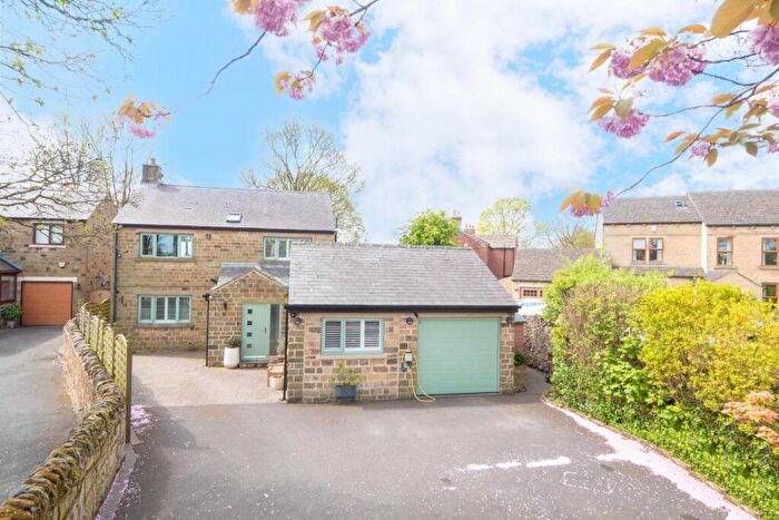 4 Bedroom Detached House For Sale In Back Lane, New Farnley, LS12