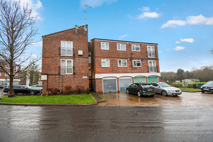 Studio For Sale In Flat Ladybank, Bracknell, RG12