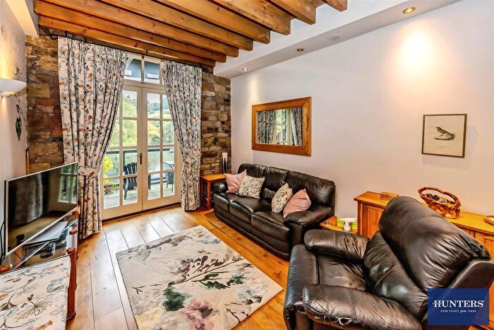 2 Bedroom Flat For Sale In Colne, Barkisland Mill, Beestonley Lane Barkisland, Halifax, HX4