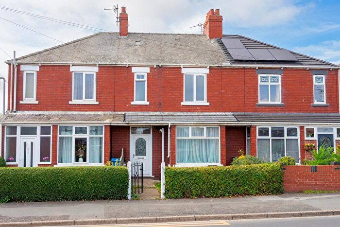 3 Bedroom Terraced House For Sale In Queen Street, Withernsea, HU19
