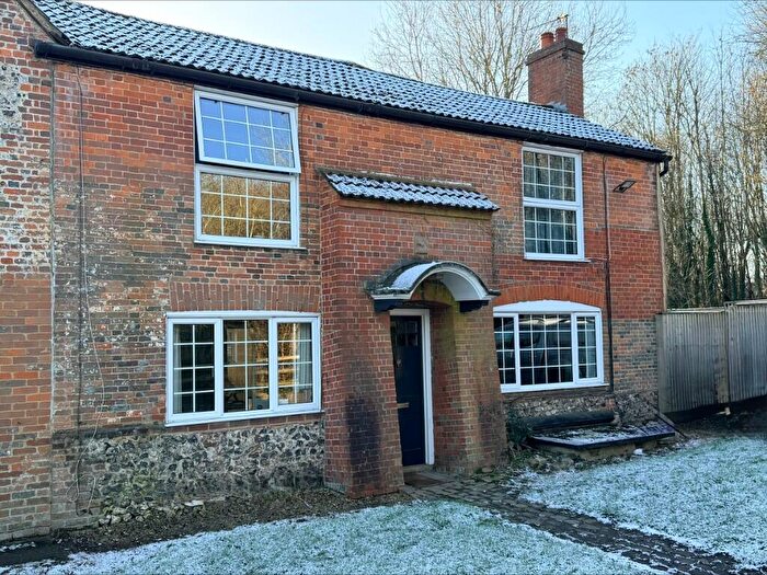 3 Bedroom Semi-Detached House To Rent In Clay Lane, Marlow, Buckinghamshire, SL7